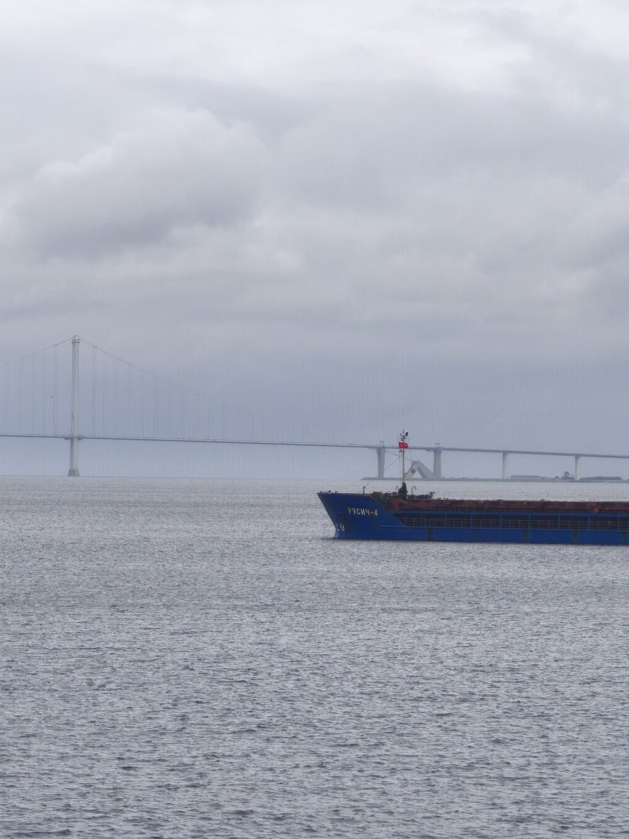 LeaderEXE tweet media