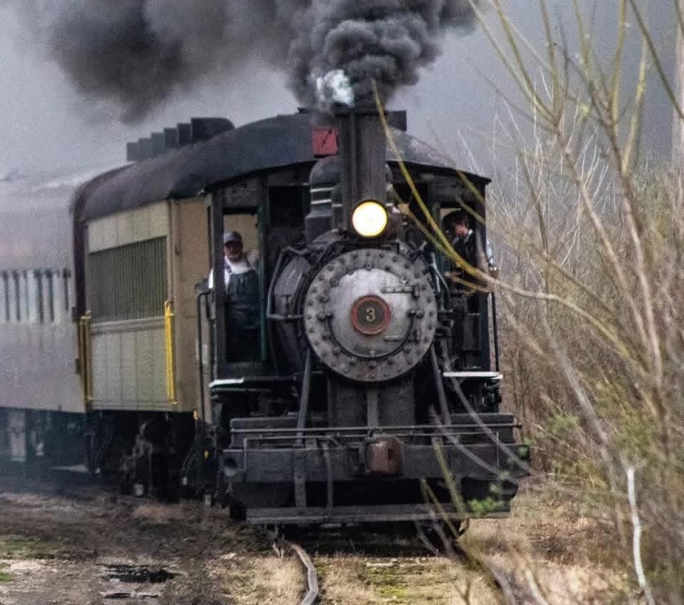 hvtrain's tweet photo. Ever had pizza and pop on a train before? Now, you can on our Pizza and Pop Express with Little Italy! Reservations are required for this April 18 steam-powered train! To get yours, visit https://t.co/1VS7xgLWgq today! 

Family fun is a train ride away! Make tracks to history! https://t.co/0rpqRRAnQG