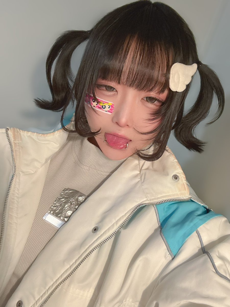 10den🪫 tweet media