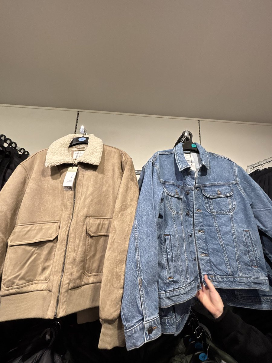 millz ⊬🐞mcr 11/7 tøp APE! tweet media