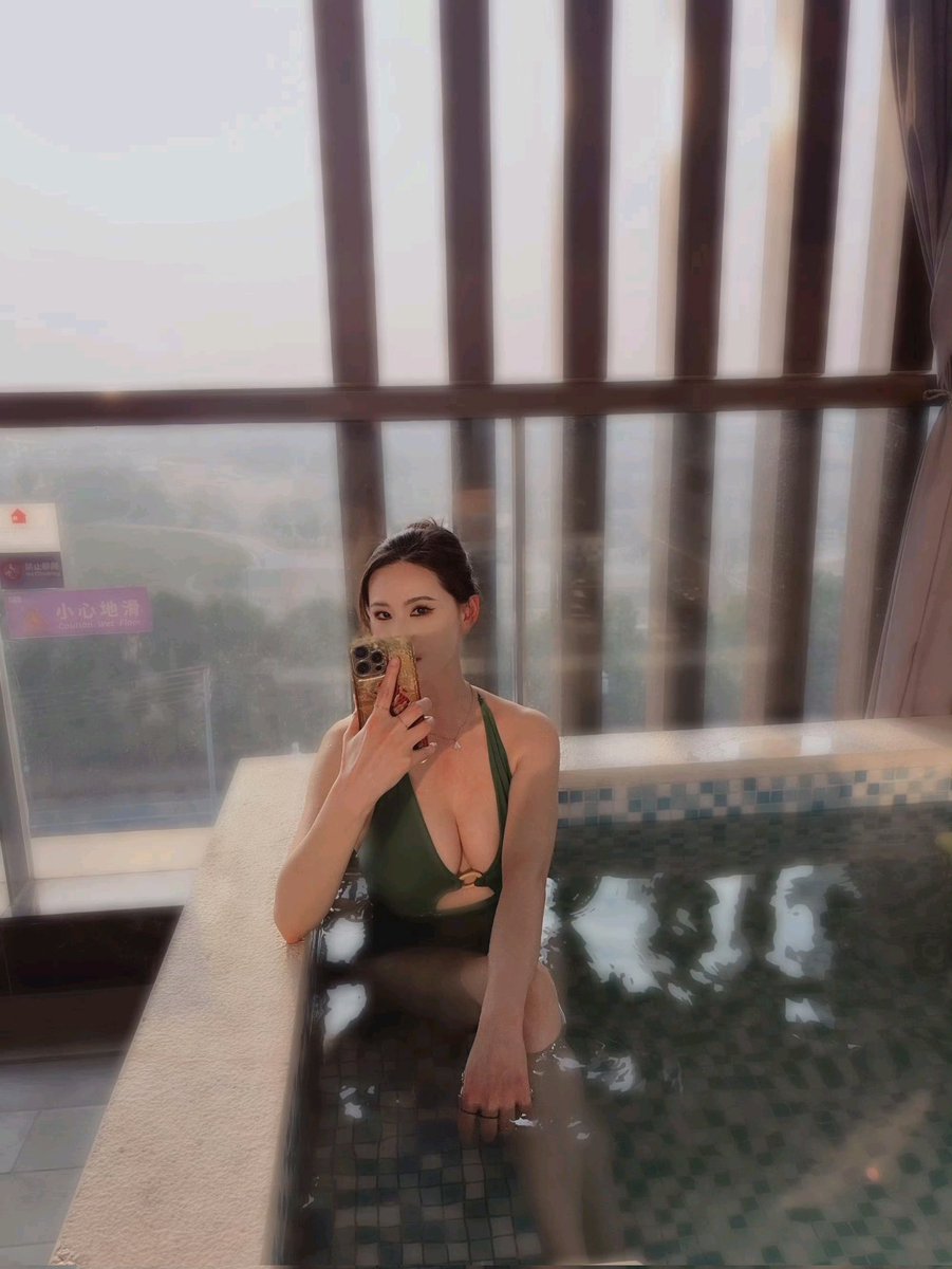 我和太太陈脂虎 tweet media