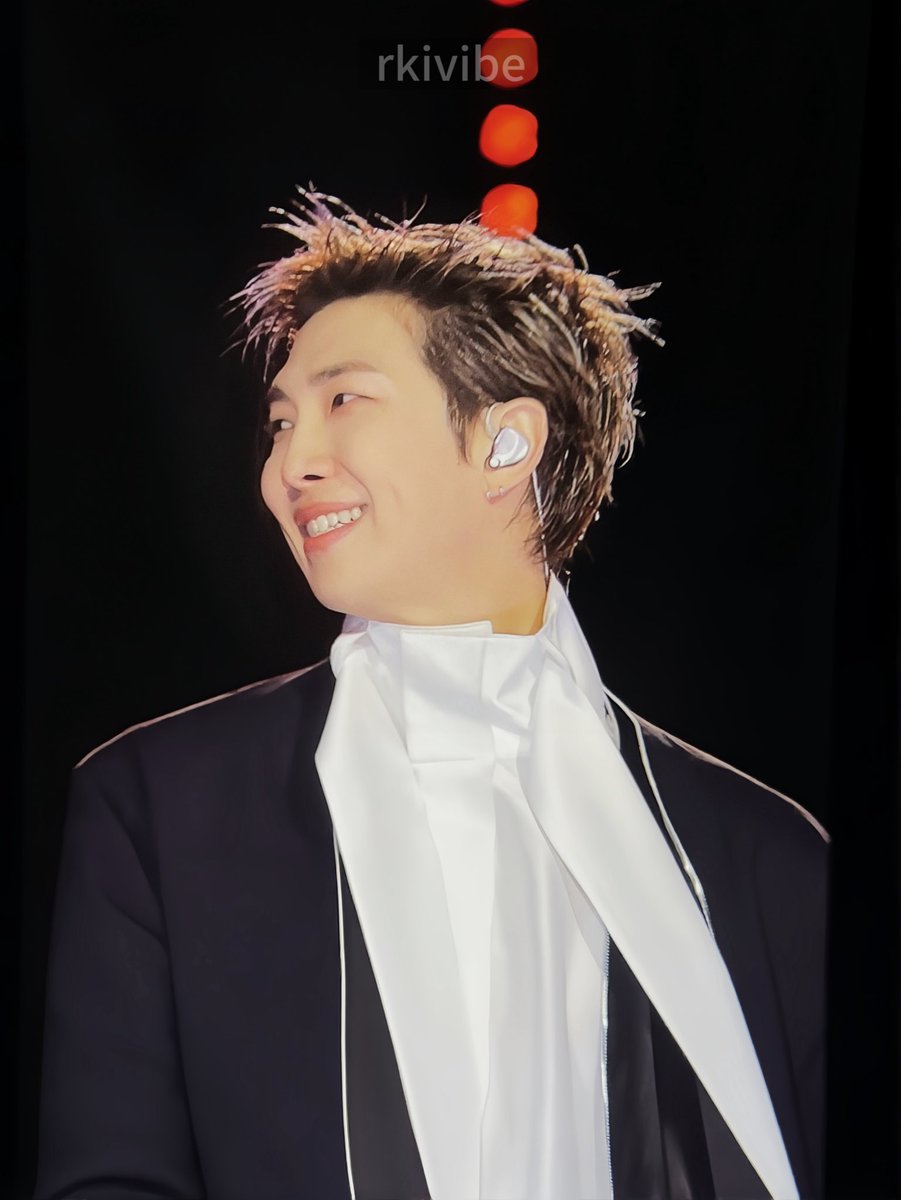 𝐑𝐤𝐢‘𝑣𝑖𝑏𝑒 tweet media