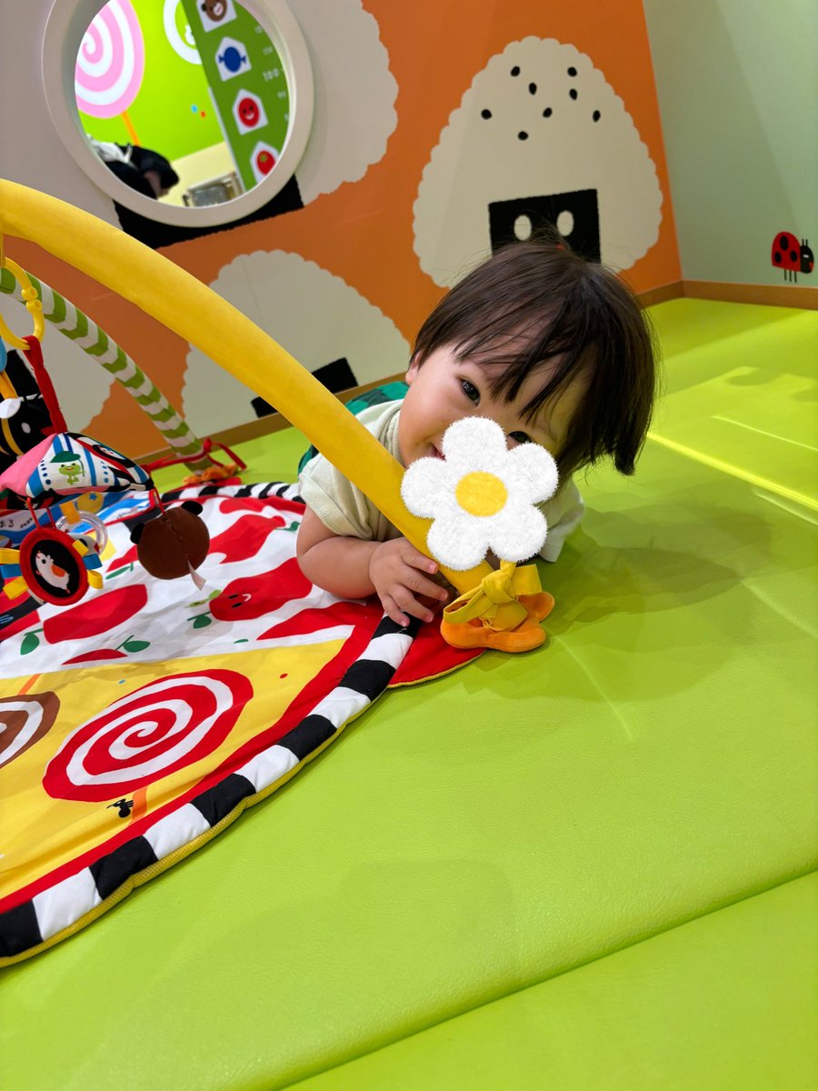 oQoomooQo's tweet photo. 産まれてきてくれたとき、弱気になってしまったママを許してね。
あの日の絶望が嘘みたいに、たくさんの幸せをもらってる。
ニコニコ笑顔で周りも笑顔にしてくれる次男
ゆっくりゆっくり元気に育ってね✨
本当に大好き！！

#世界ダウン症の日 https://t.co/jcCxDly2hI