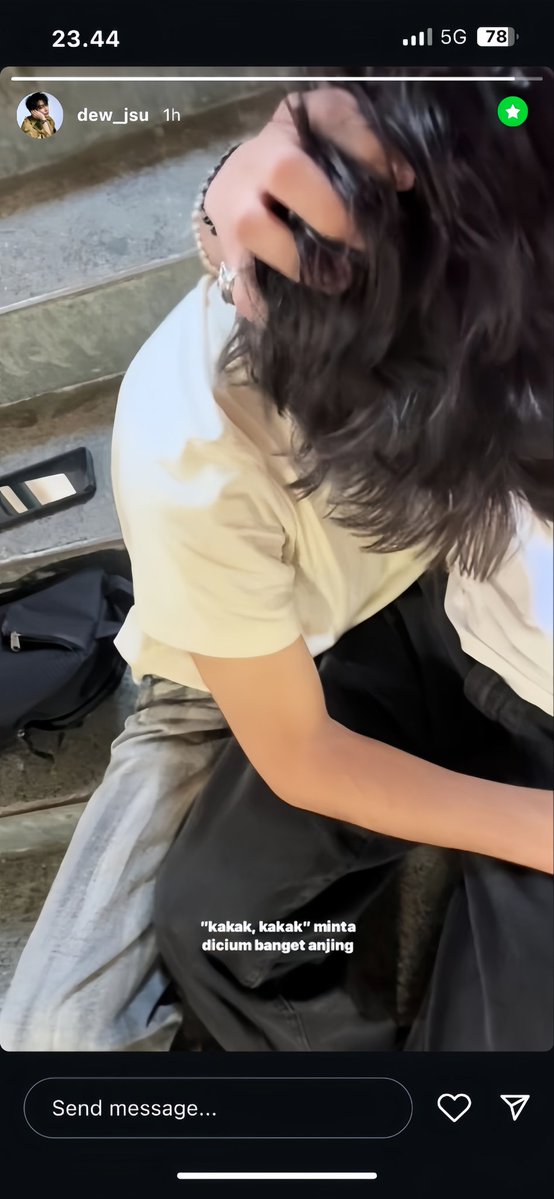 naze 🦇 tweet media