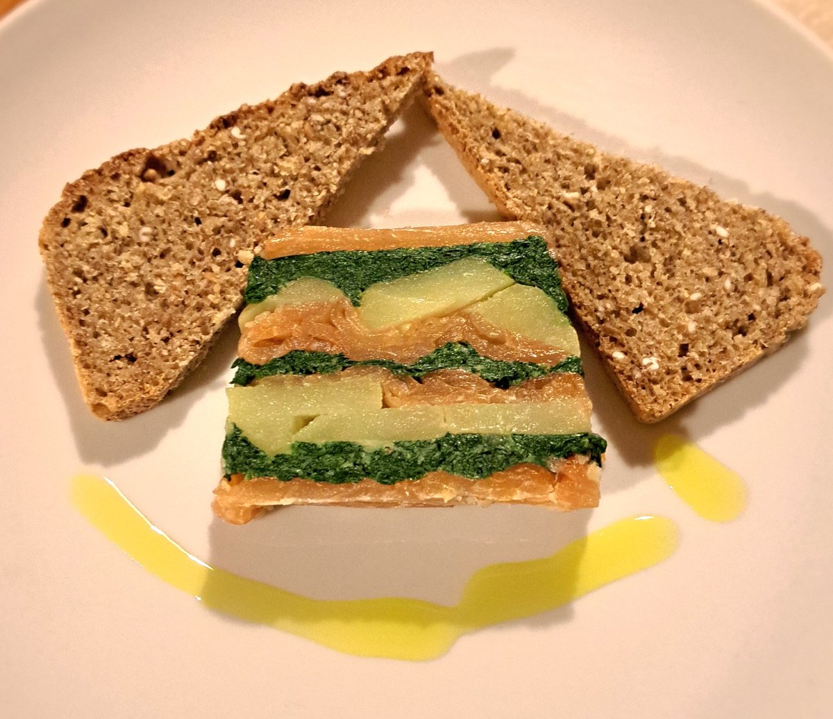 MeadesMenu's tweet image. FLYING THE FLAG
Its an easy way to show the pride in your country by depicting its flag in food and for Ireland salmon and potatoes really suit the part. 🇮🇪☘️
facebook.com/share/p/1KaHHJ…
#ireland #tricolour #smokedsalmonterrine #meathchronicle #stpatricksweek