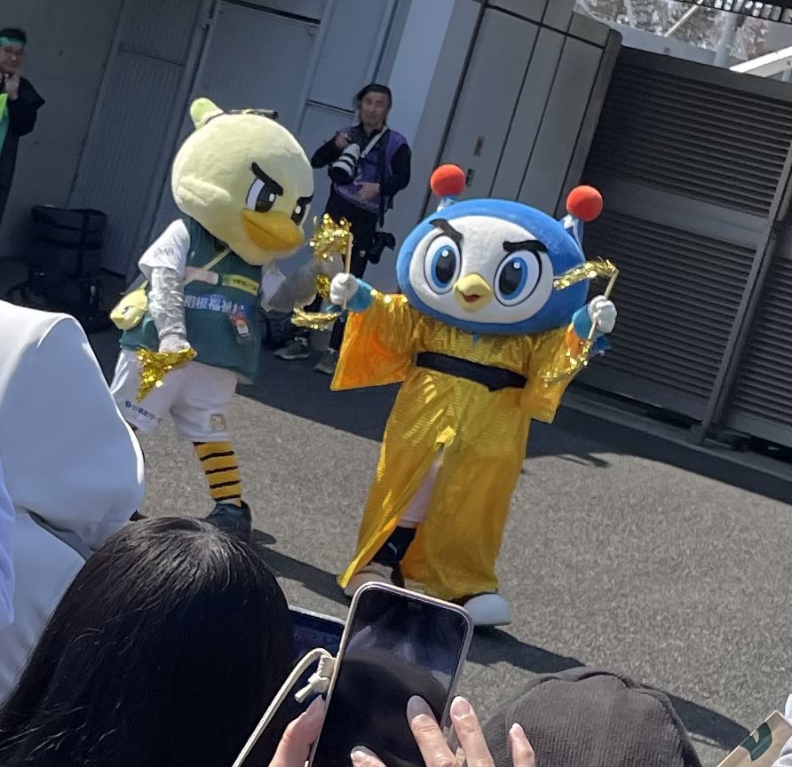 オーレーオーレーって、たまたまサンバ宇宙人見た！
＃横浜FC #フリ丸