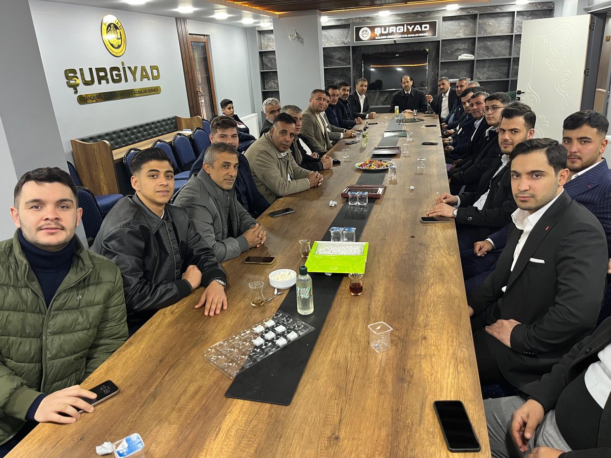 ŞURGİYAD yönetim kurulu ve üyelerimizle dernek binamızda bayramlaşma programı düzenledik, bayramlaşma ve muhabbetleşmeye katılım sağlayan bütün dostlara teşekkür ederiz.