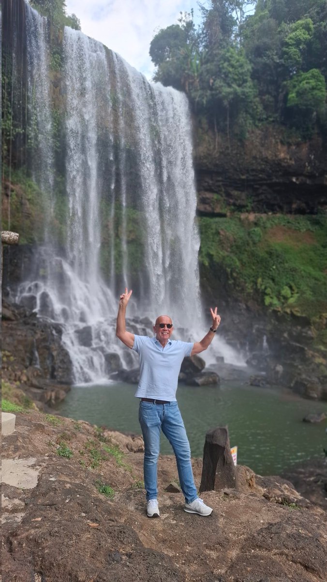 Eric van 't Hoff tweet media