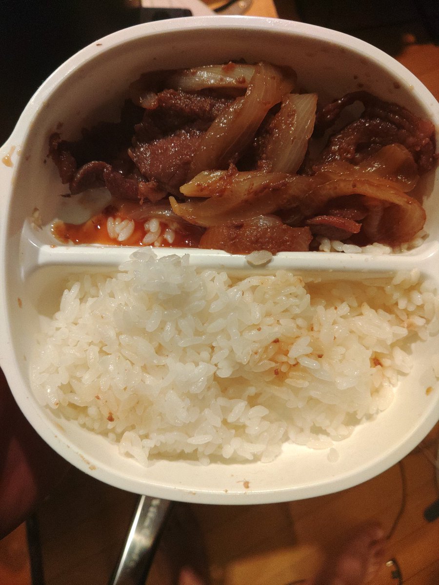 赤ちゃんがいると
洗い物減らすためにこうなる