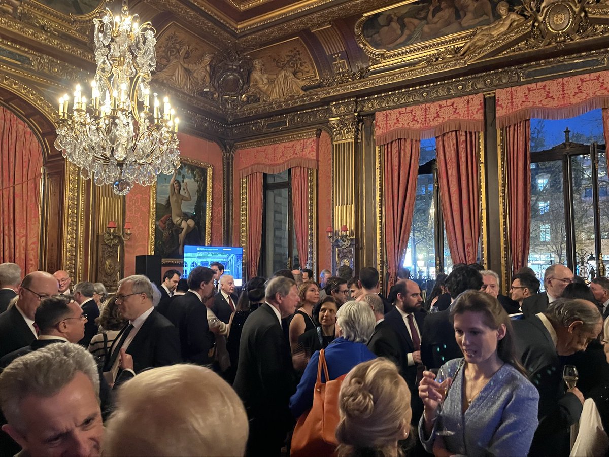 emile_issa's tweet photo. Honoré d’assister hier au lancement du groupement #EUROPAE par le Cabinet Briard Bonichot &amp; Associés.

Un moment d’exception à l’Hôtel de La Païva #TravellersClub #ChampsÉlysées en présence de sommités juridiques, politiques et affaires internationales.  

#France #UE #USA https://t.co/unyaTMHg4r