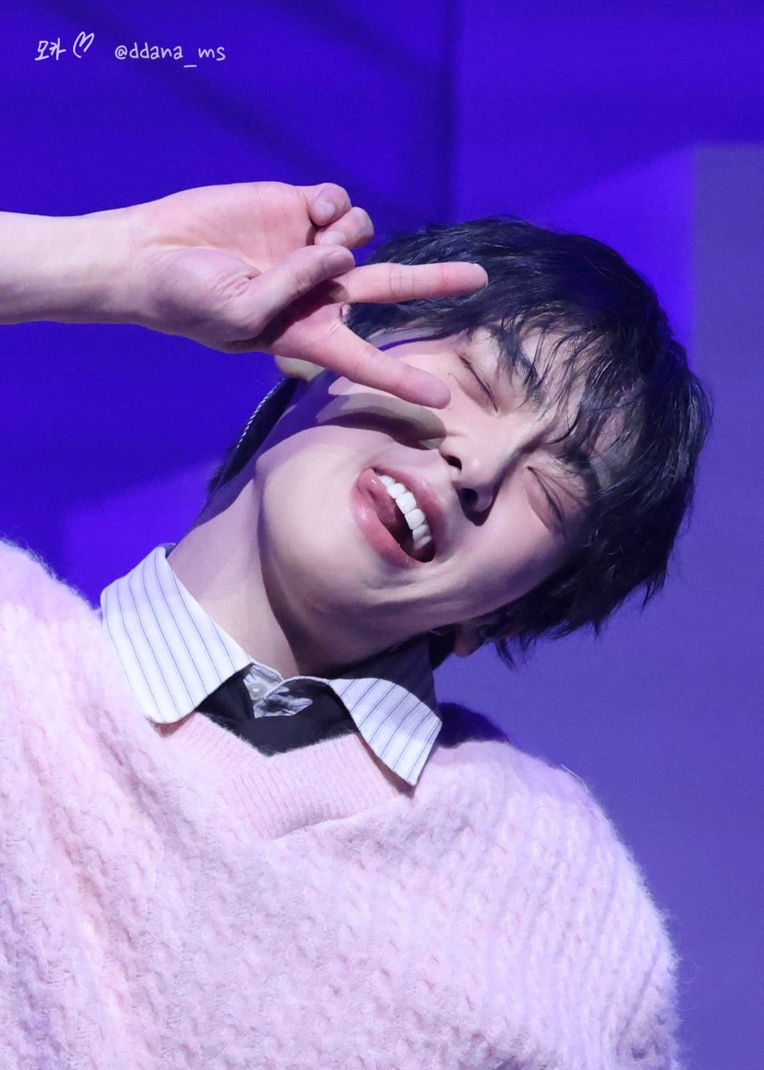 윤모카☕️ tweet media