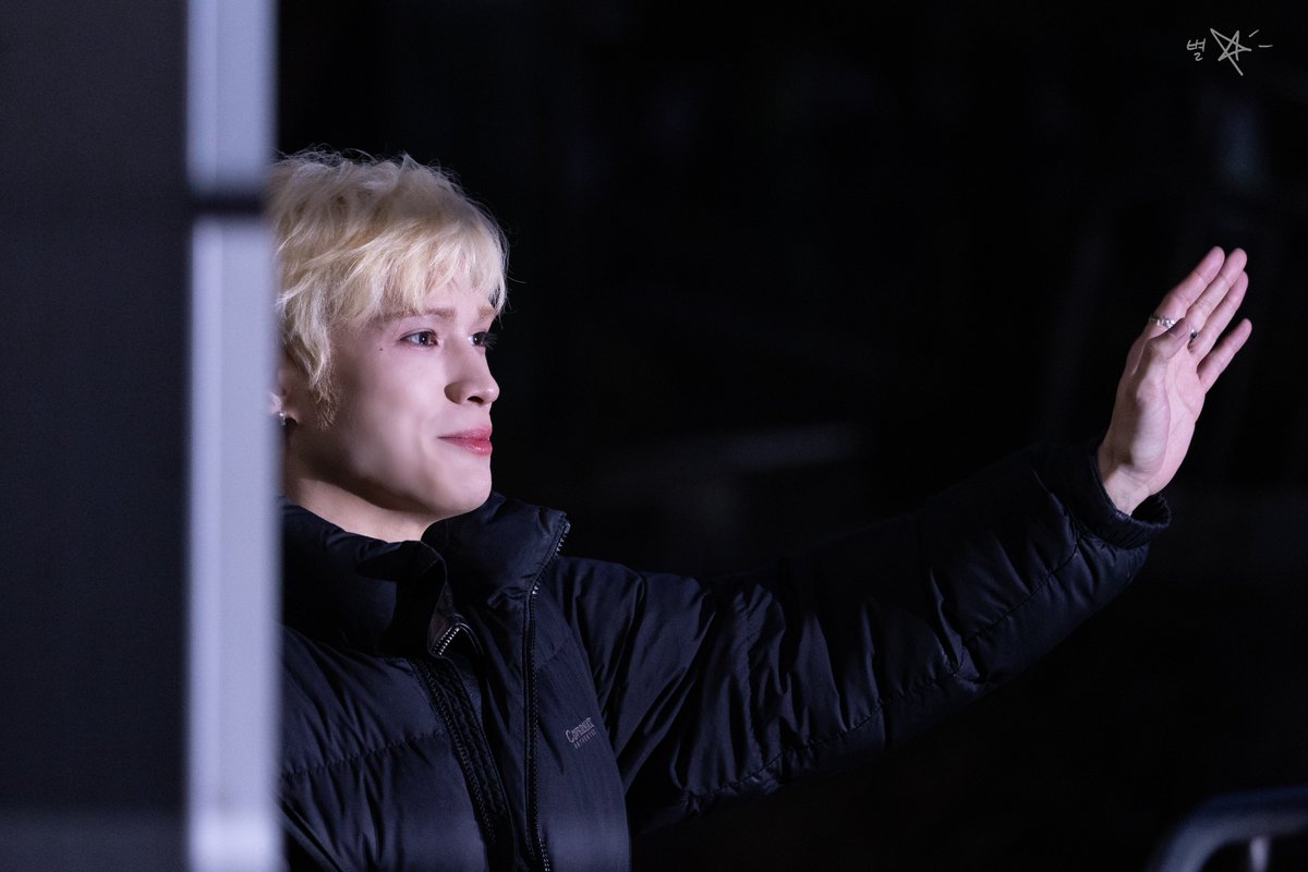 ๋ณ-๐๐๐๐๐- tweet media