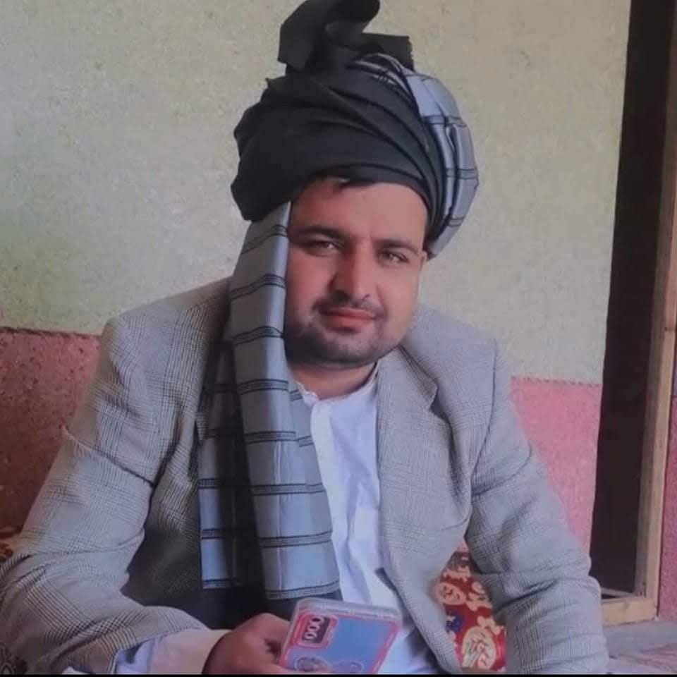 ToheedAhmadMwt's tweet photo. یاد ماضی اینڈ یاد حال 🌹❤️🌹 https://t.co/LyHFyeP2zj