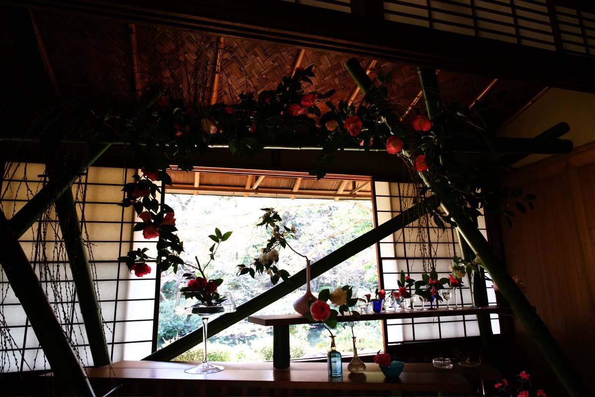 bell_of_liberty's tweet photo. 現代版百椿図表現も
これも好き✨
良きコラボでした
#花芸安達流 #nezumuseum #根津美術館 https://t.co/6nuJQWPuGm