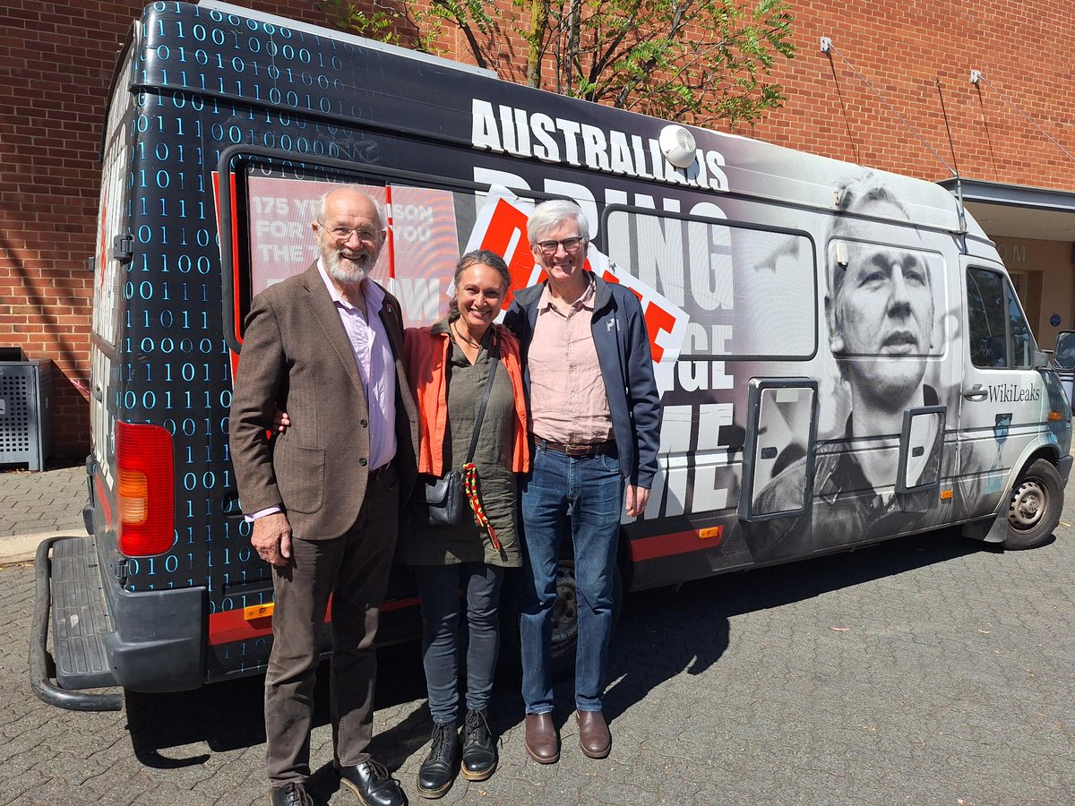 Melbourne4WikiLeaks tweet media