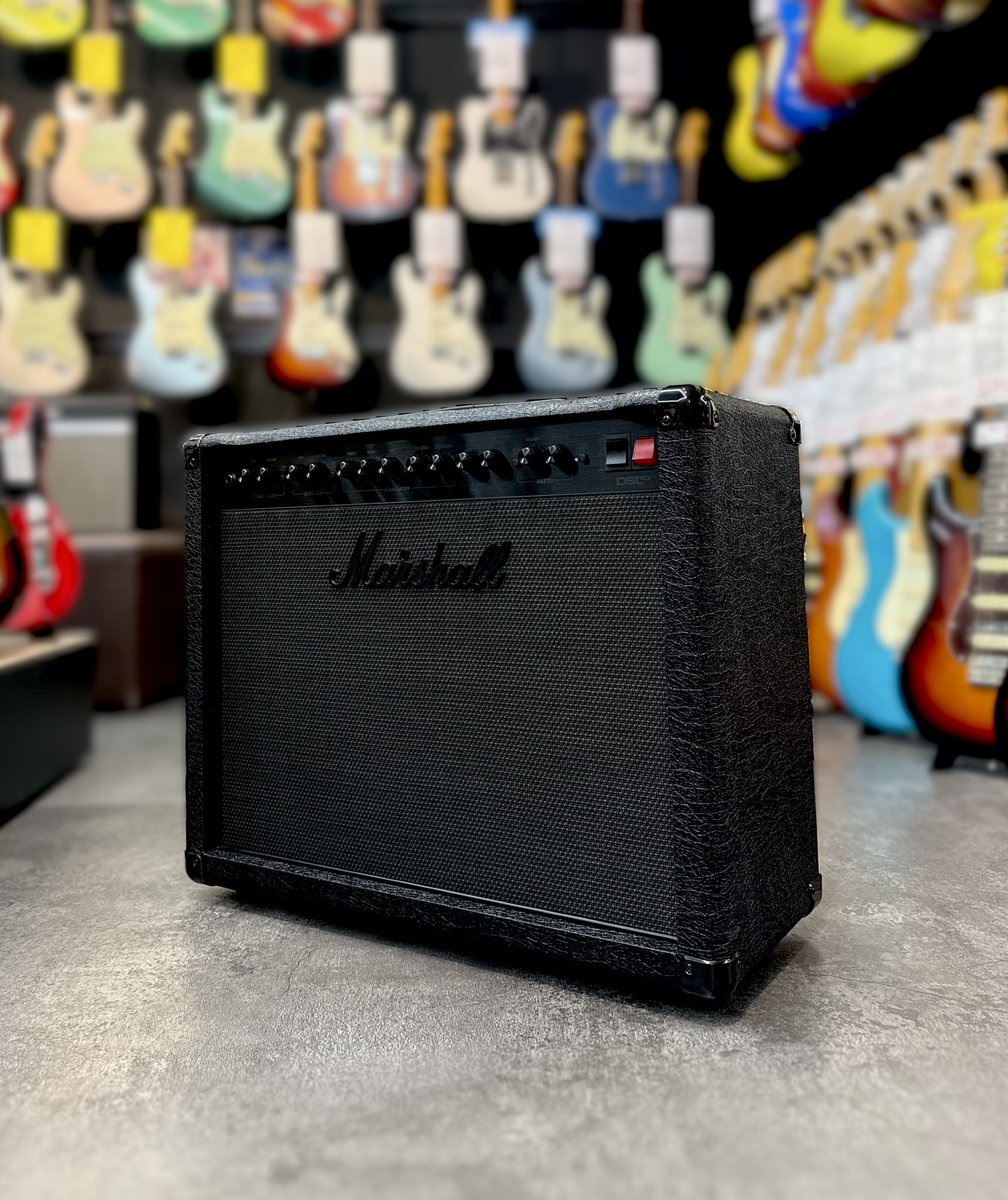 ikeberevole's tweet photo. 【#リボレ秋葉原 アンプフロア】
⭐︎Marshall Shop限定モデル⭐︎
「Marshall DSL40CRB #Stealth 」
>>>漆黒の深みを増した王道の40W。
希少入荷かつ限定生産品🔥

▶️【https://t.co/Y5TYJI5g1r】

#AKIHABARA
#Revole
#GuitarAmp 
#IKEBE 
#MARSHALL https://t.co/S5vkjiF3cf