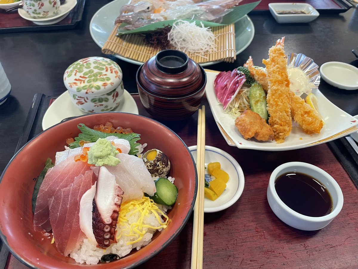 Shaw0922's tweet photo. 呼子🦑イカ
海鮮丼🎉
完美組合👍👍

#漁師料理karatsu https://t.co/MEQGoQbSXu