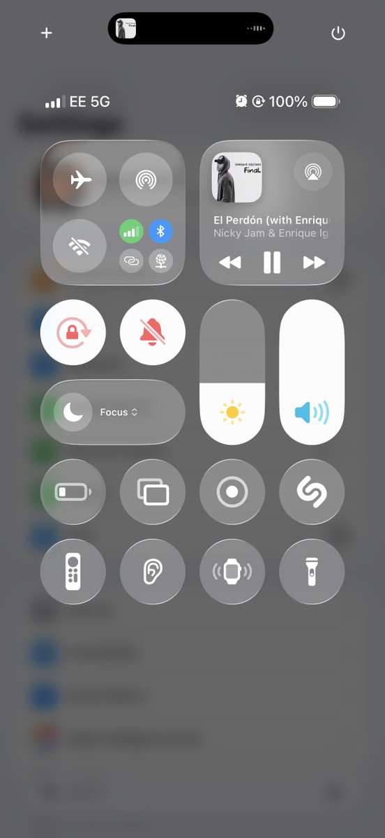 danmm2701's tweet photo. @EE just looked at my post code and I’m in a 5G+ area but how come I can’t see the 5G+ logo at the top next to my 5G i’ve got everything set on so it prioritises 5G I’m getting the speeds around 800-900 on a good day 1gig but can’t see the 5G+ https://t.co/tiFyrsYSNH
