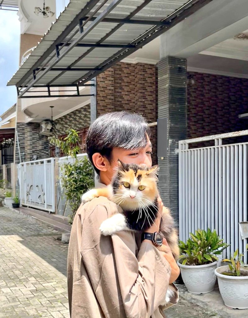 Spill foto lebaran sama meng 😽