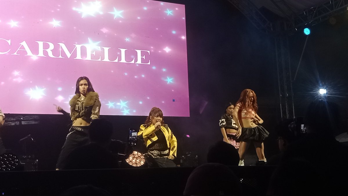 PULPMagazinePH's tweet photo. The show just got a whole lot smoother. Carmelle is setting the tone at Signal Detected: Blooms Day with BINI. ⭐

#PULPMagazine #BINI #BINI_SignalDetected https://t.co/SaGYFf8IuV
