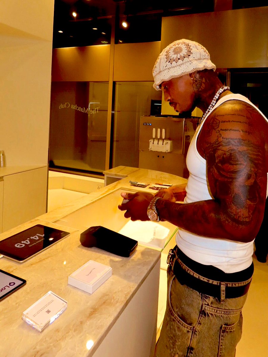 Antonio ♚ tweet media