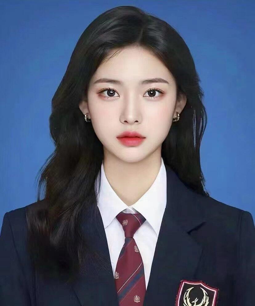 MaxzouPromo tweet media