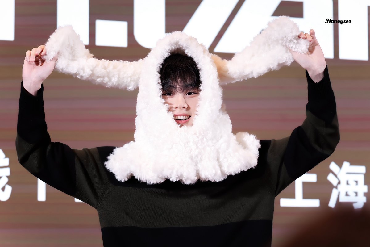 Honeysea tweet media