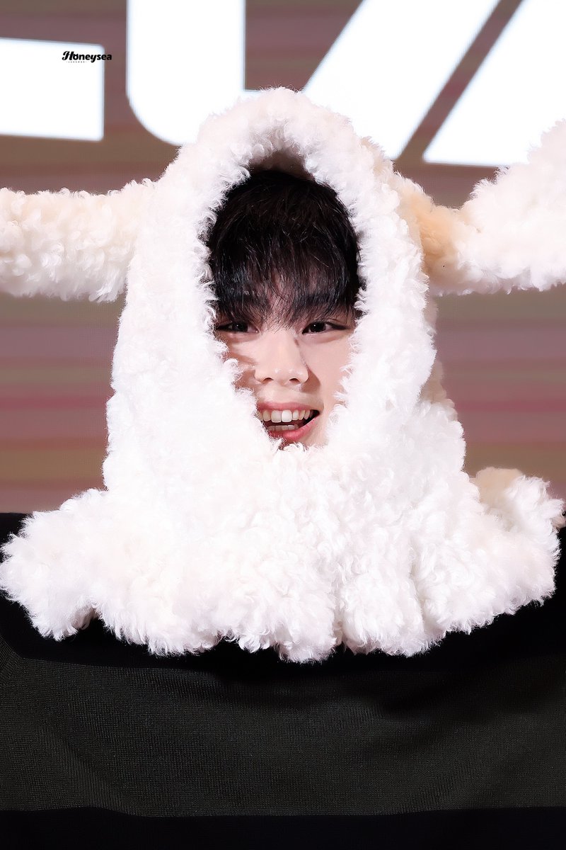 Honeysea tweet media