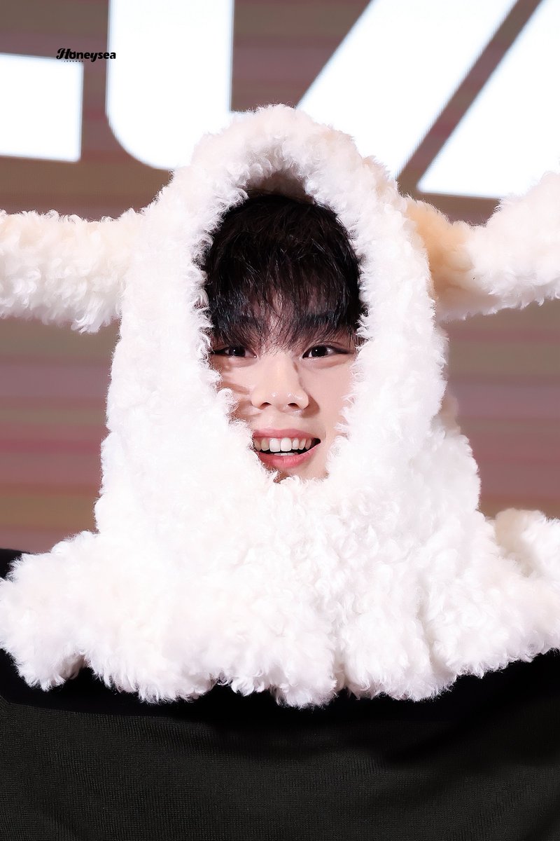 Honeysea tweet media