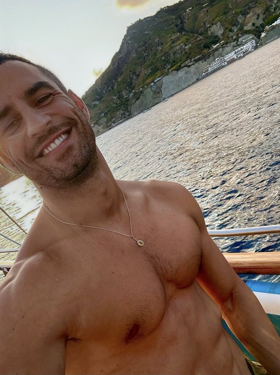 LesBgDuPaf's tweet image. #Model #Modeling #Modelling #Insta #Instagram Modèle du jour, bonjour (Jean-Georges d'Orazio) #LesBgDuPaf #BgAlerte 📺🚨