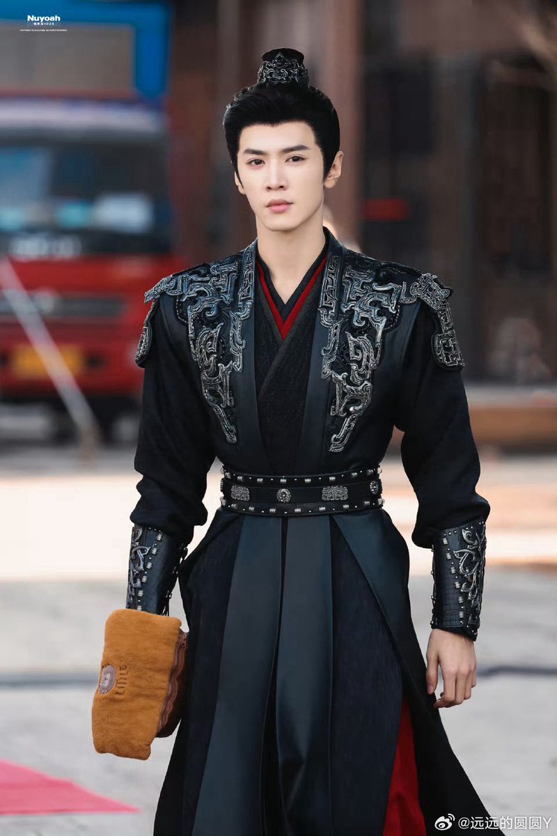 SandraYB275533's tweet photo. 🔥 Incredibly handsome, charismatic, and powerful in every historical drama 🔥🫠
#ChenZheyuan #FengSuige #TangQianzi #YingGua https://t.co/xgkNtYxAdO