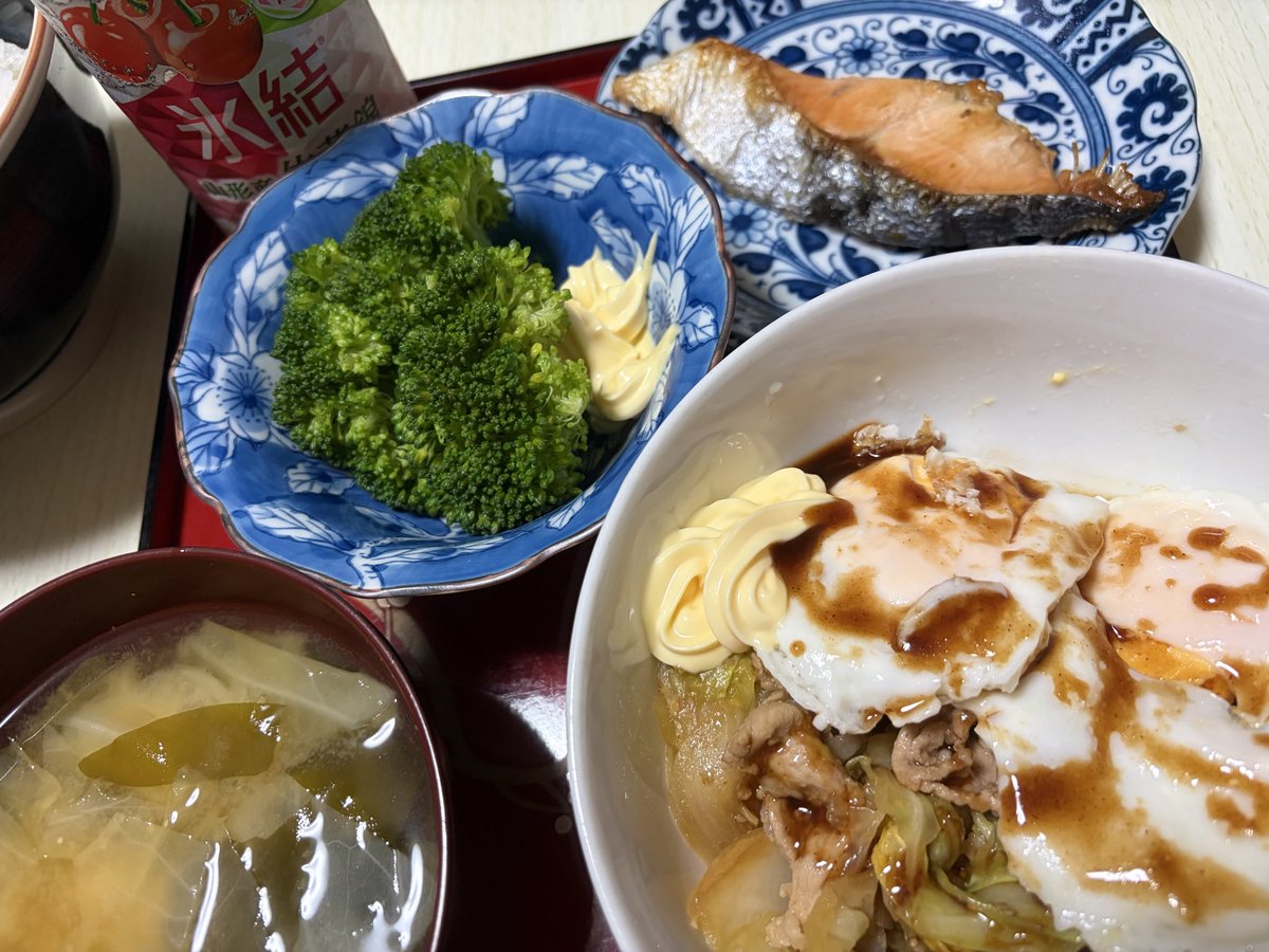 ばふんうにお tweet media