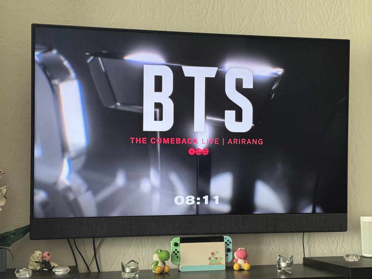 MoonchildPixel's tweet photo. BTS in my living room 💜🪭 https://t.co/wMG4WvMb7v