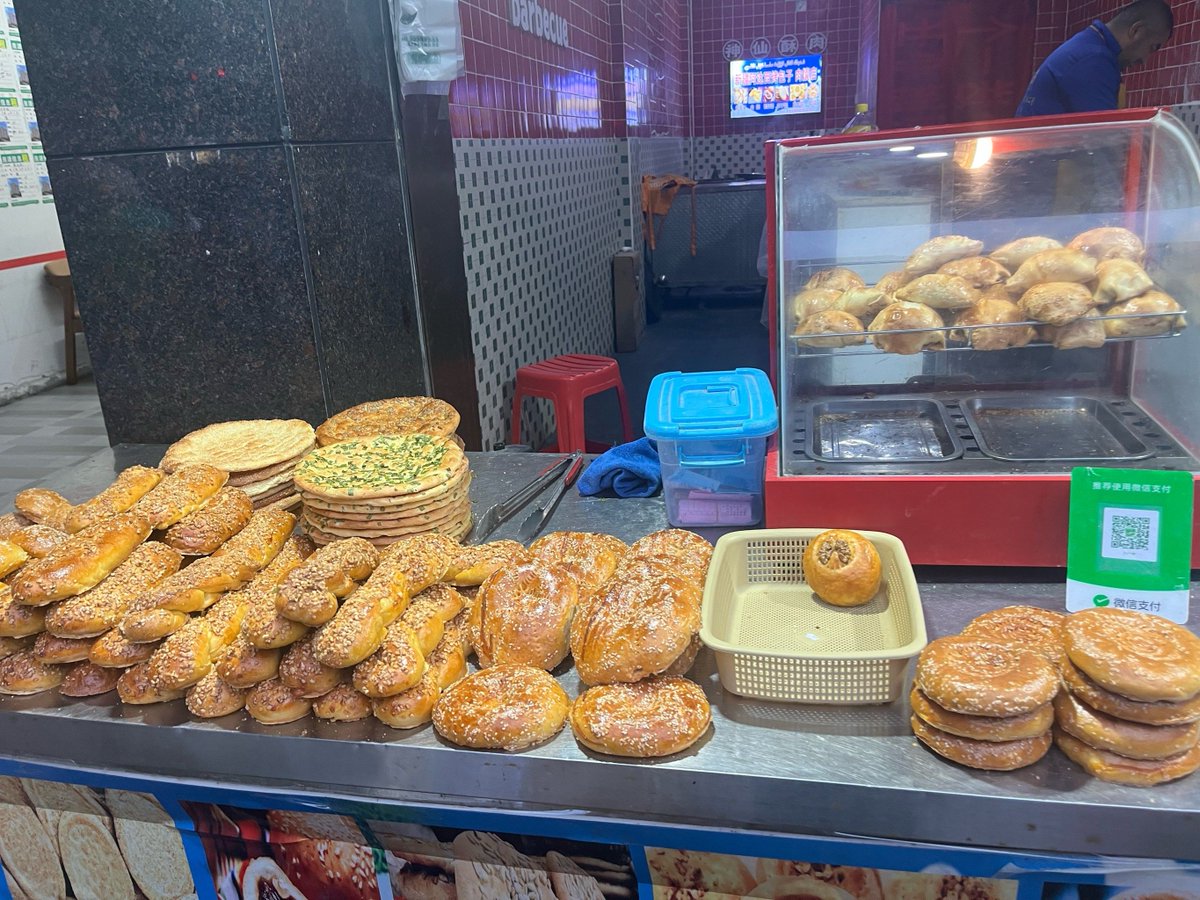 руслан tweet media