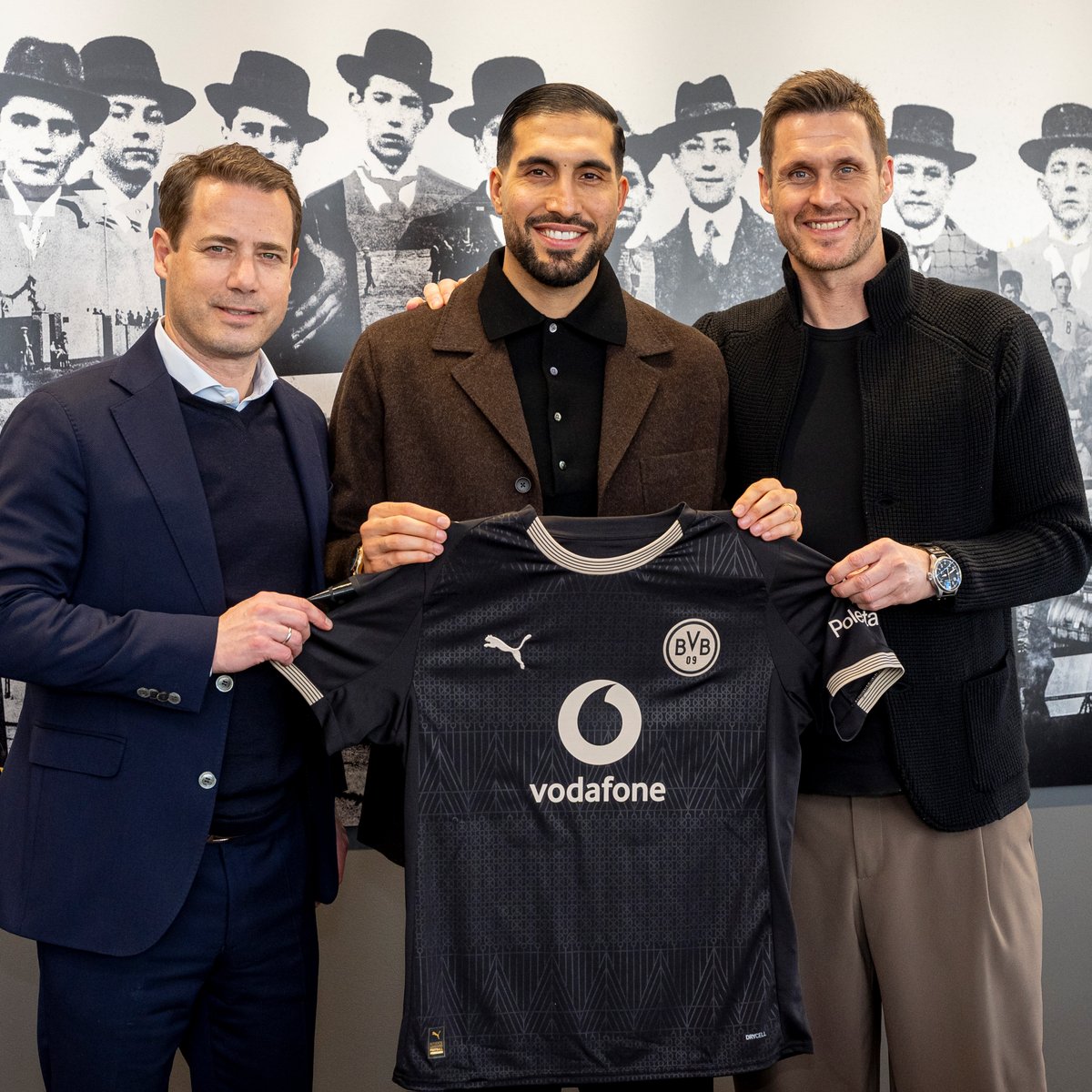 Get German Football News tweet media