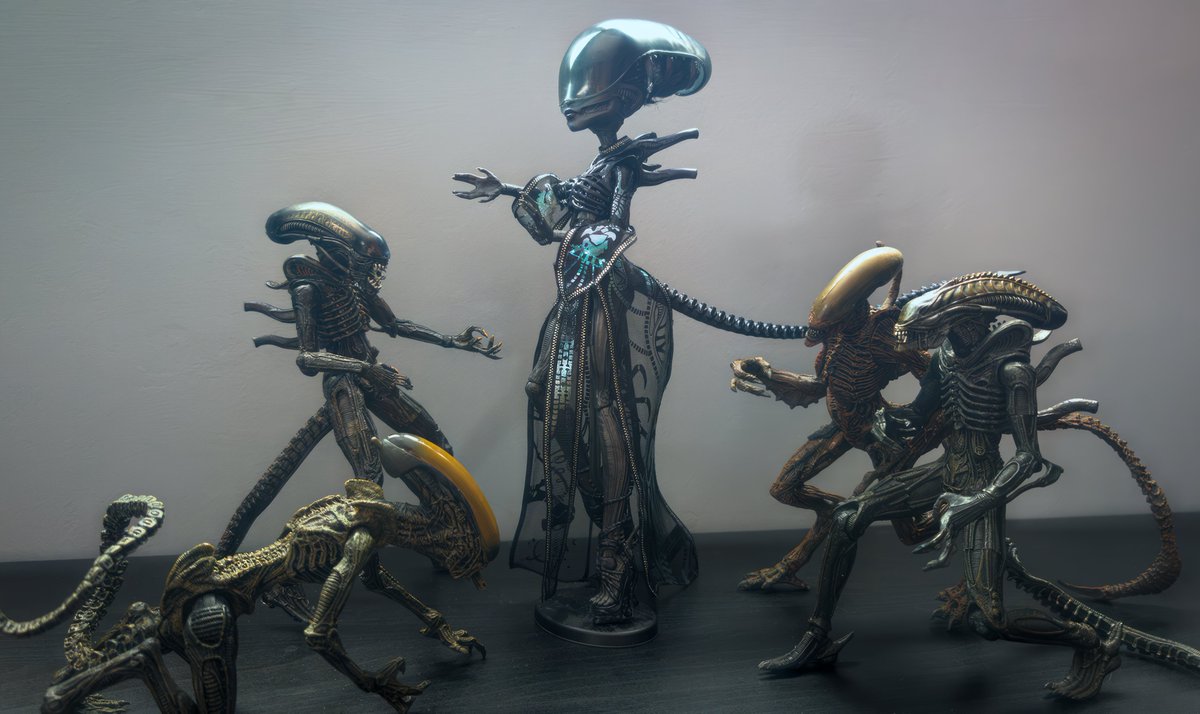 HorrorShow tweet media