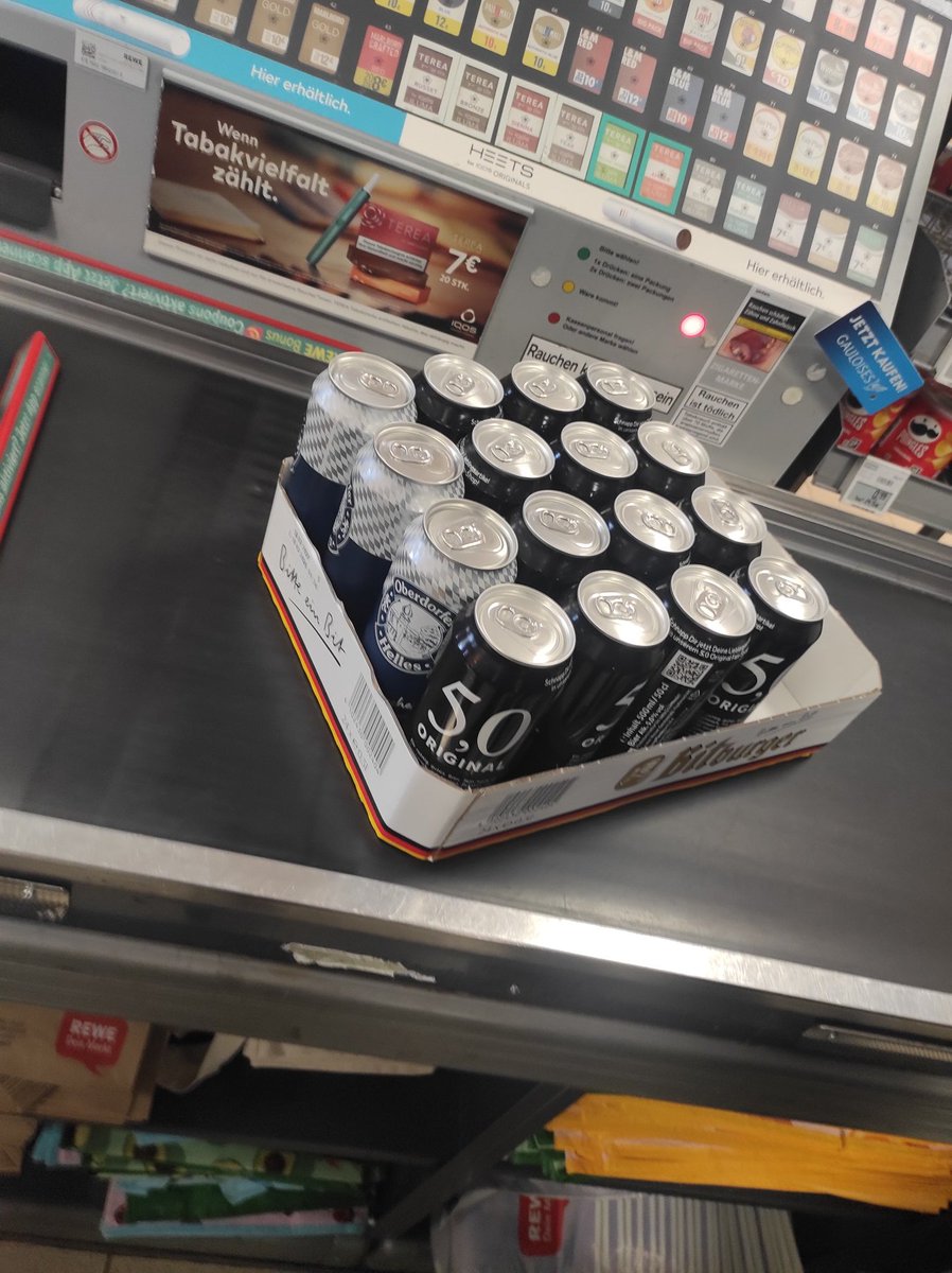 18Giasing60 tweet media