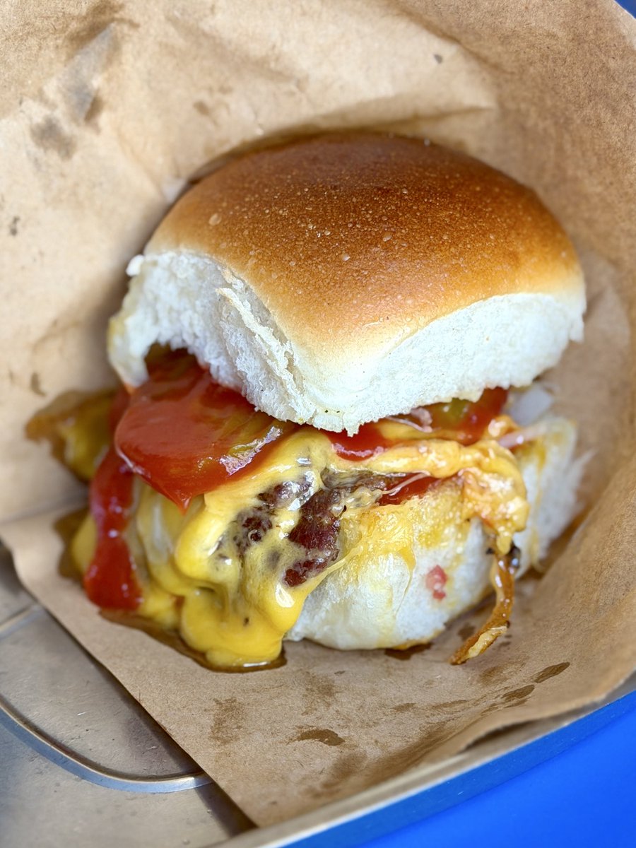 Czech Please tweet media