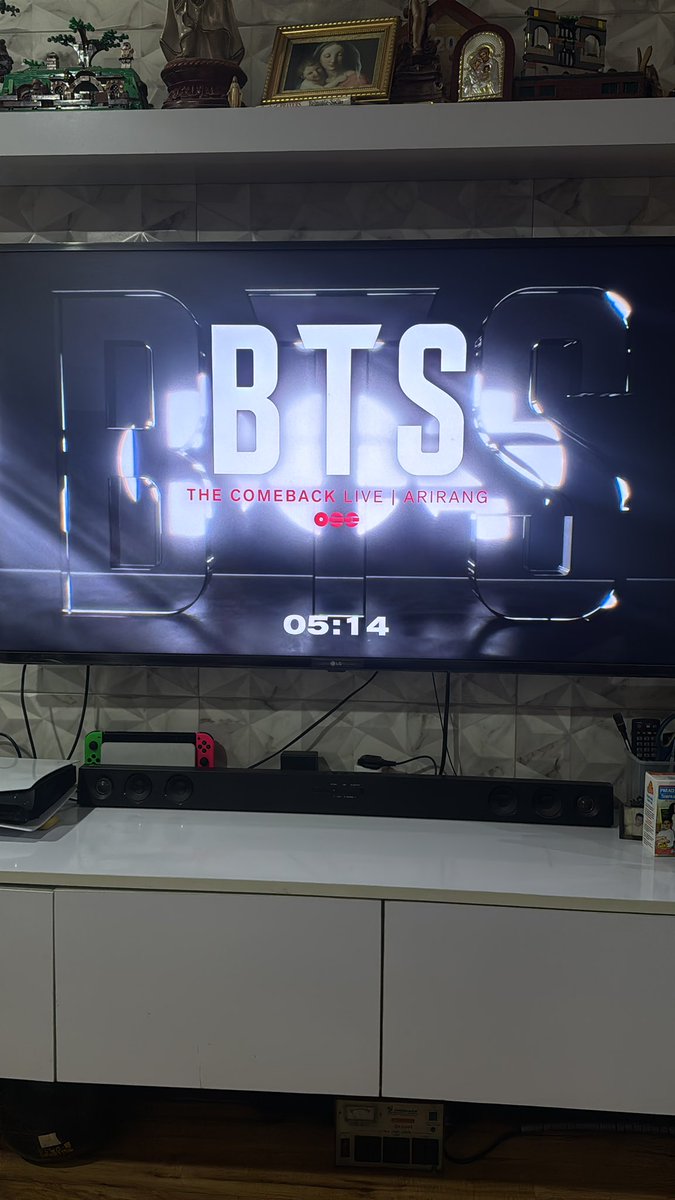 Catcleo's tweet image. Para akong masusuka sa kaba🥵😅

#BTS_ARIRANG 
#BTS_LIVE