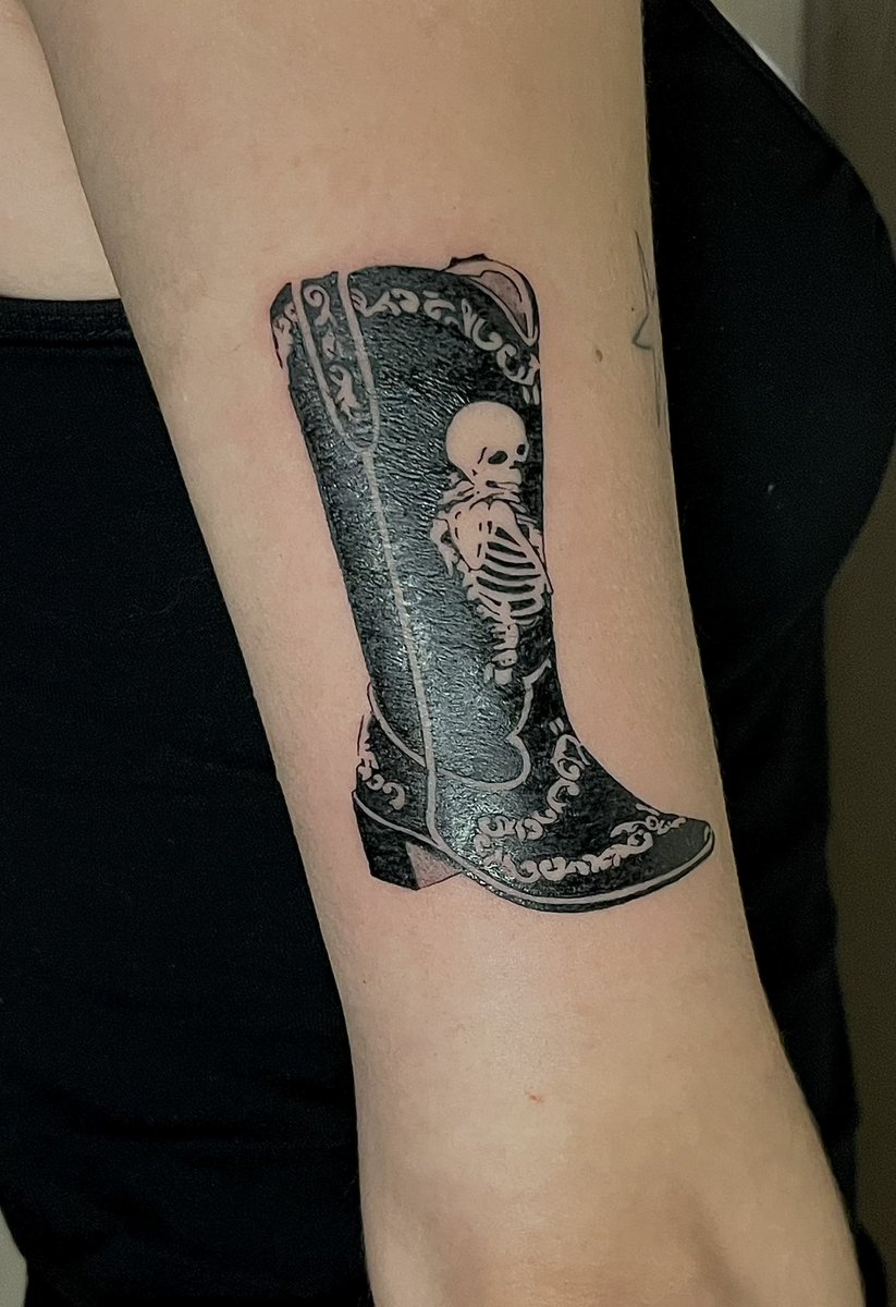 val ☆ ☆ ☆ tweet media