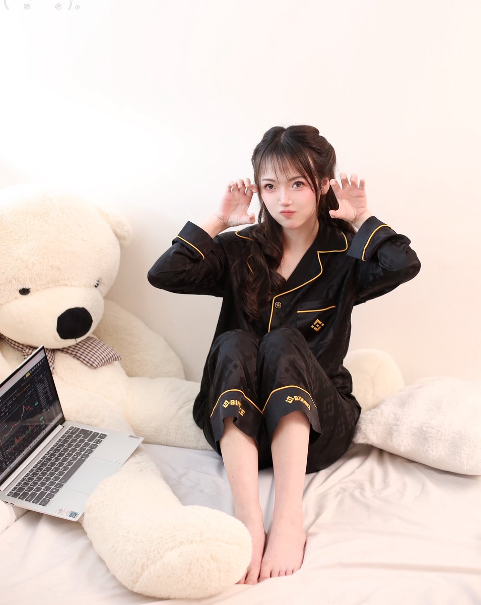 0x小师妹 tweet media