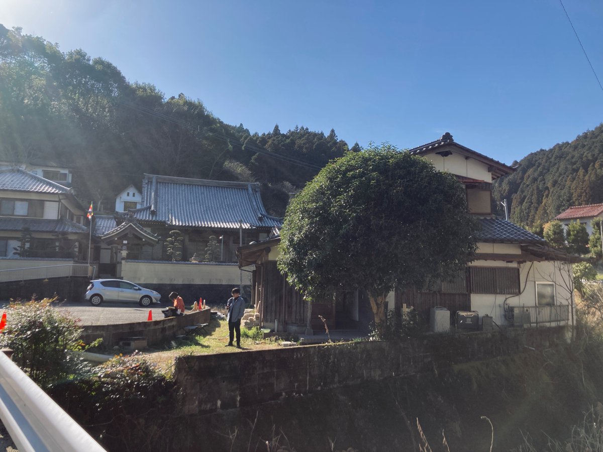 灯台とスプーン tweet media