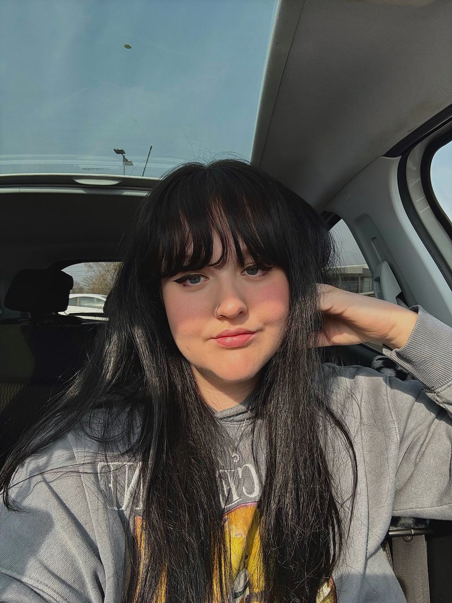 leyyy// •• tweet media