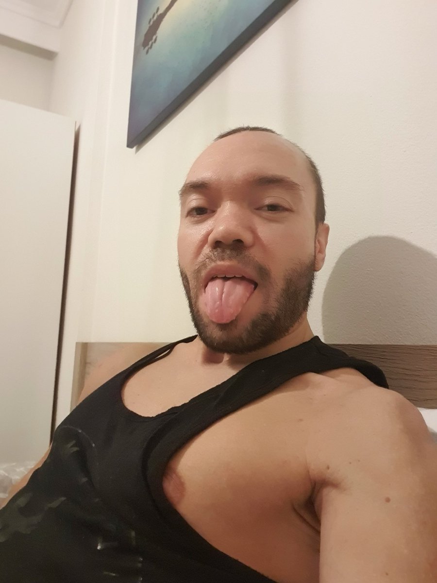 TheGreekMidget tweet media