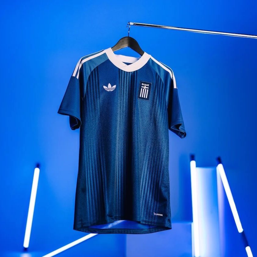 ≡ LOGAN ≡ tweet media