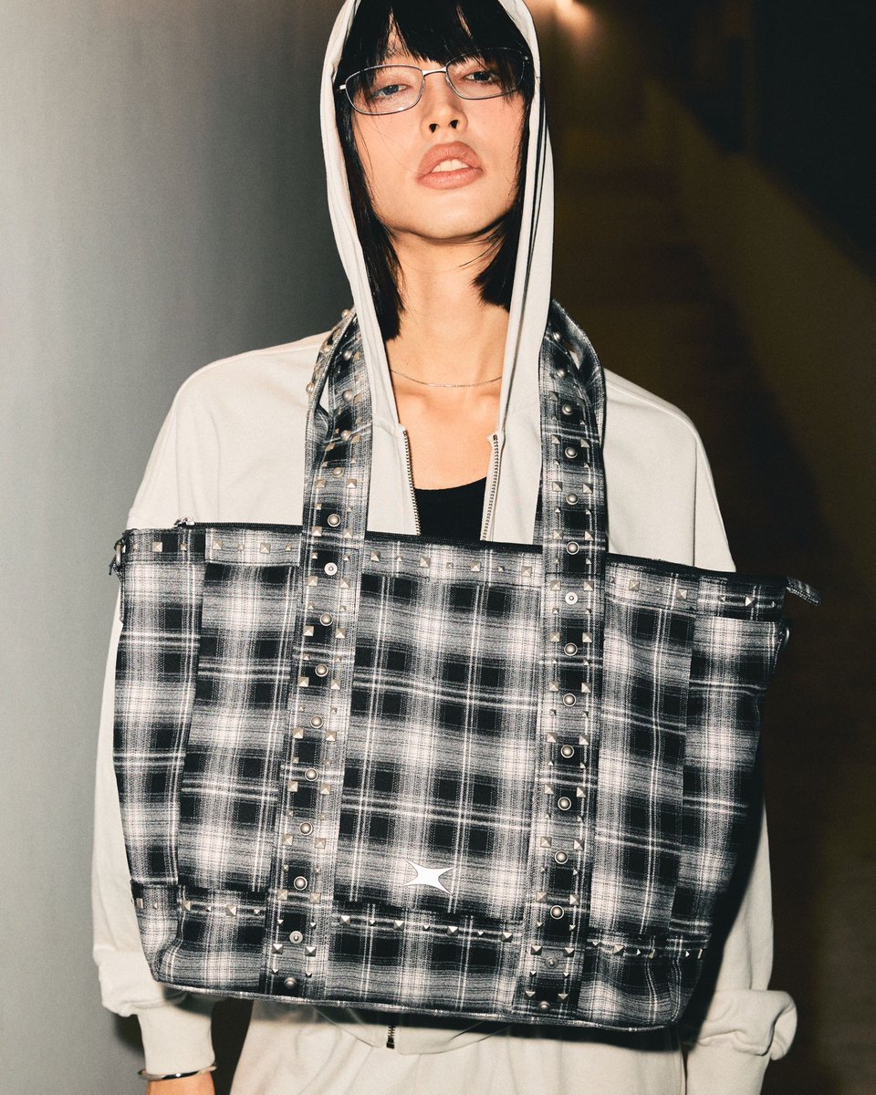 ssupersun's tweet photo. PLAID AGAIN

SUPER SUN STUDDED PLAID TOTE BAG
is coming back (again) soon—by your request.

Available on 28 MAR 2026
at 11.00 AM (GMT+7)
via https://t.co/E4m49U507c

Caution: Studs may cause scratches. Please handle and use the product with care.

#SUPERSUN
#SSCORE https://t.co/QOhdhqivQC