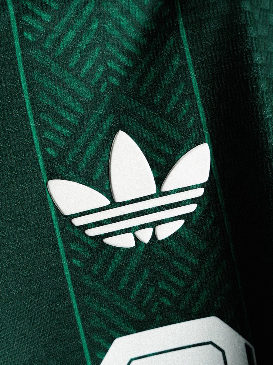 FourFourTwo tweet media