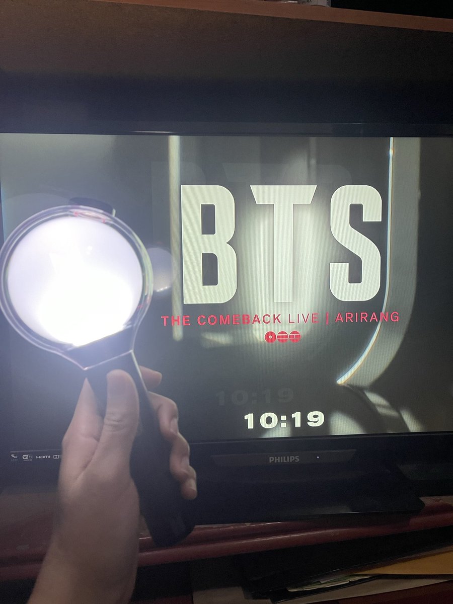 _Daechi's tweet photo. #BTSLiveonNetflix
#BTS_ARİRANG 
#BTS_SWİM 
#bts_army 
#BTSİSCOMİNG https://t.co/BznZmqMHD3