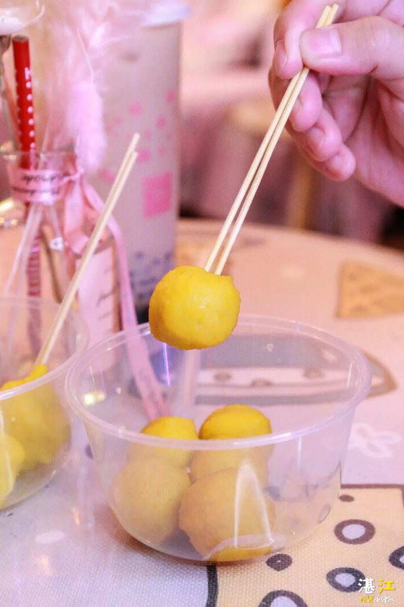 Mel Hatch tweet media