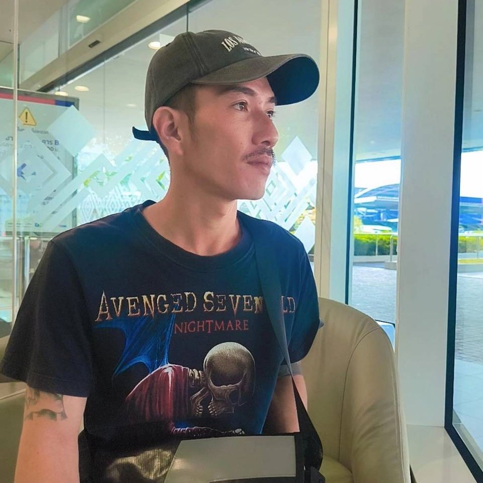 👀🍁🍁 tweet media